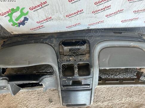 Renault Laguna Göğüs çıkma parça