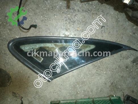 Renault Laguna Kelebek Camı çıkma parça