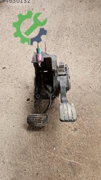 Renault Latitude Pedal çıkma parça