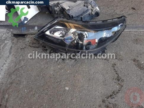 Renault Latitude Mercekli Far çıkma parça