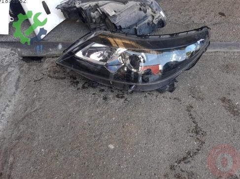 Renault Latitude Mercekli Far çıkma parça