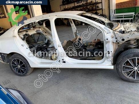 Renault Latitude Sağ Marşpiyel Sacı çıkma parça