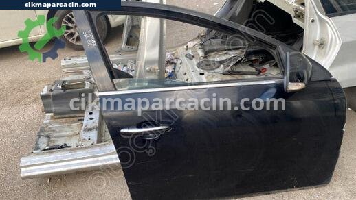Renault Latitude Sağ Ön Kapı çıkma parça