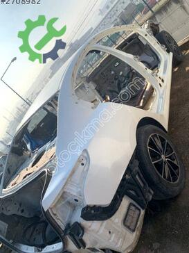 Renault Latitude Tavan çıkma parça