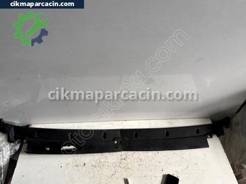 Renault Master Ön Cam Izgarası çıkma parça