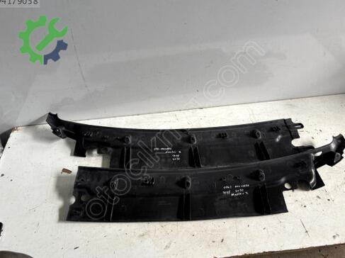 Renault Master Ön Cam Izgarası 8200121690 çıkma parça