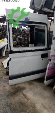 Renault Master Sağ Kapı çıkma parça
