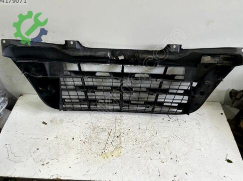 Renault Master Ön Panjur çıkma parça