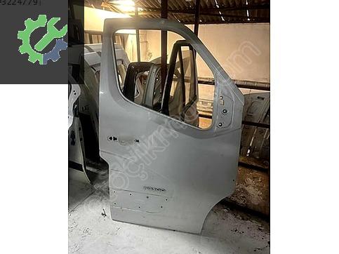 Renault Master Sağ Ön Kapı çıkma parça