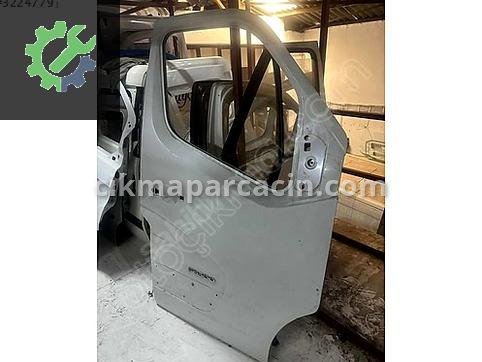 Renault Master Sağ Ön Kapı çıkma parça