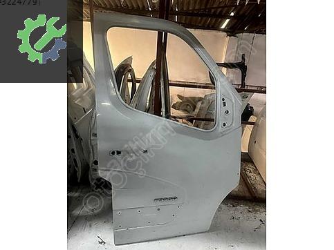 Renault Master Sağ Ön Kapı çıkma parça