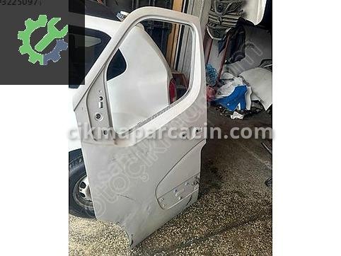 Renault Master Sol Ön Kapı çıkma parça