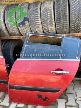 Renault Megane Sağ Arka Kapı çıkma parça