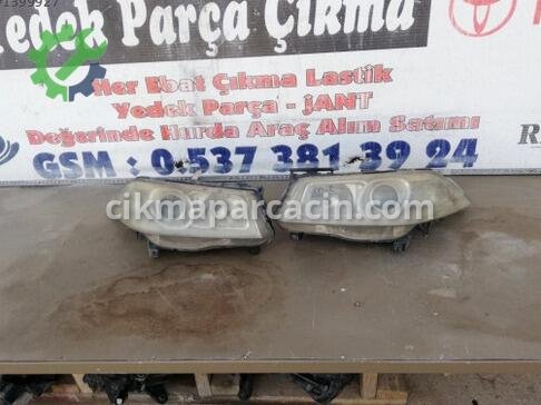 Renault Megane Sağ Ön Far çıkma parça