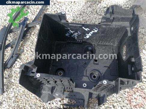 Renault Megane Akü çıkma parça
