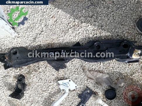 Renault Megane Radyatör çıkma parça