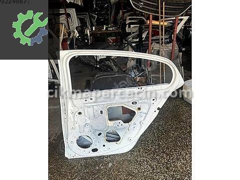 Renault Megane Sağ Arka Kapı çıkma parça