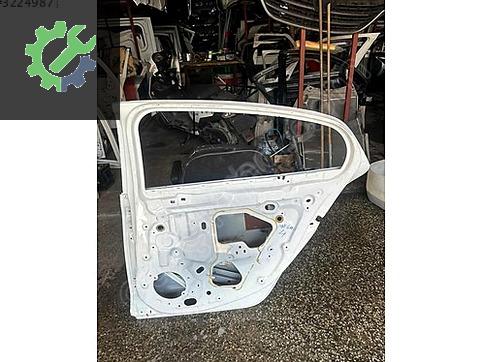 Renault Megane Sağ Arka Kapı çıkma parça