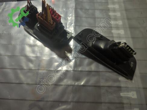 Renault Megane Cam Düğme Çerçevesi çıkma parça