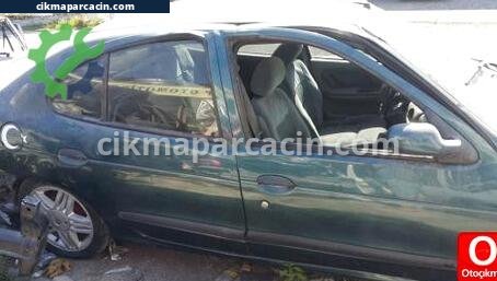 Renault Megane Sağ Arka Kapı çıkma parça
