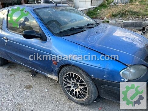 Renault Megane Sağ Kapı çıkma parça