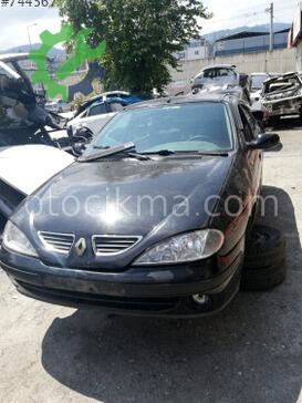 Renault Megane Sağ Ön Far çıkma parça