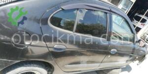 Renault Megane 1 Sağ ön kapı hatasız orjinal çıkma