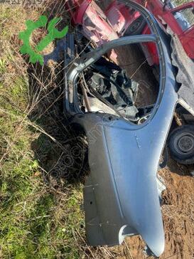 Renault Megane Sol Arka Çamurluk çıkma parça