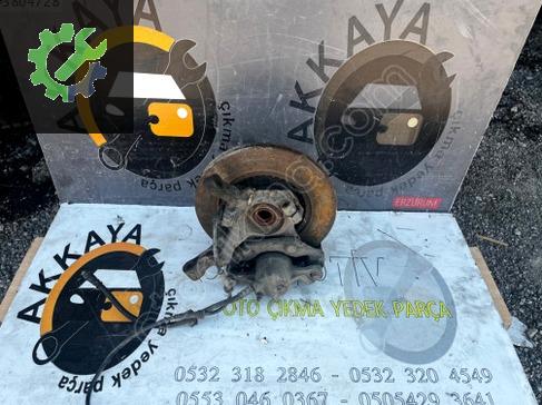 Renault Megane Sağ Taşıyıcı çıkma parça