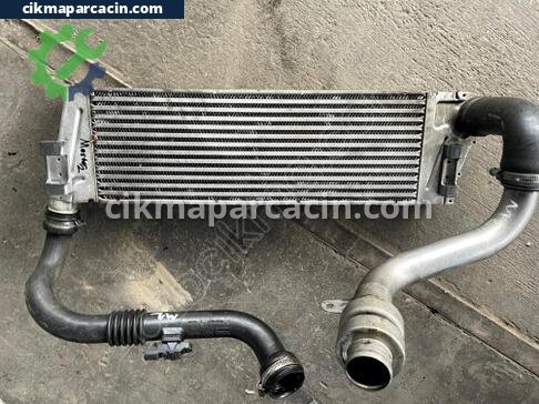 Renault R5 Intercooler Radyatörü çıkma parça