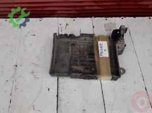 Renault Megane 2 Akü alt plastik orjinal çıkma