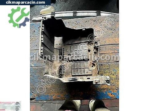 Renault Megane Akü çıkma parça
