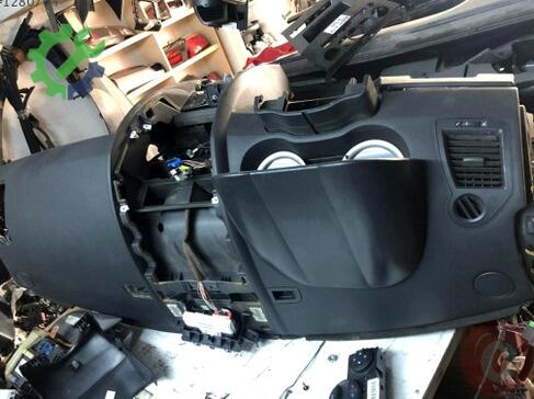Renault Megane Torpido çıkma parça