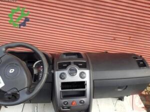 Renault Megane 2 Dolu torpido orjinal çıkma