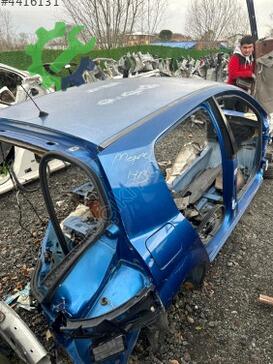 Renault Megane Sağ Arka Çamurluk çıkma parça