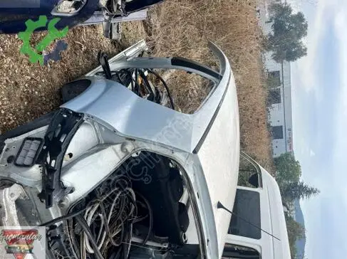 Renault Megane Sol Arka Çamurluk çıkma parça