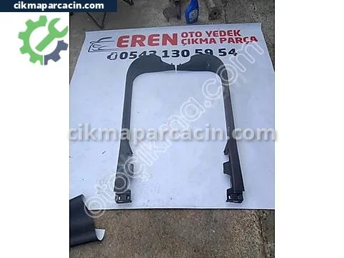 Renault Megane Marşpiyel Kaplaması çıkma parça