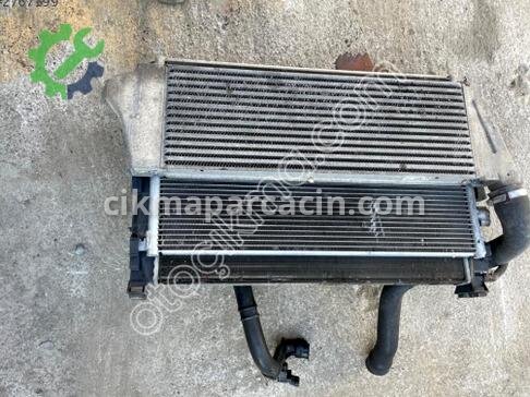 Renault Megane Intercooler Radyatörü çıkma parça