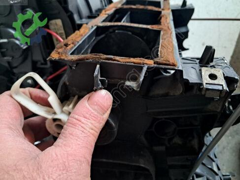 Renault Megane Kalorifer Kutusu çıkma parça