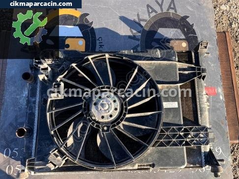 Renault Megane Radyatör çıkma parça