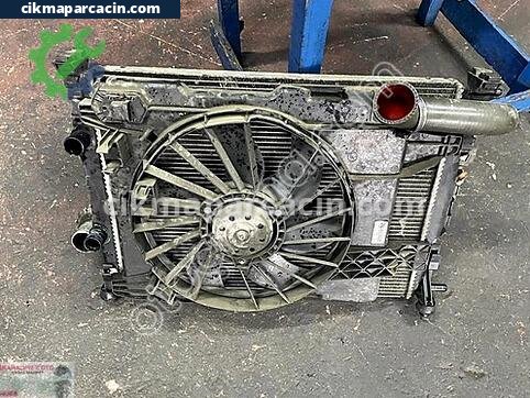Renault Megane Radyatör çıkma parça