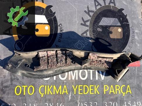 Renault Megane Sağ Arka Çamurluk çıkma parça