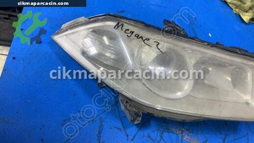 Renault Megane Sağ Ön Far çıkma parça