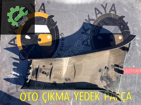 Renault Megane Orta Direk Kaplaması 8200034956 çıkma parça