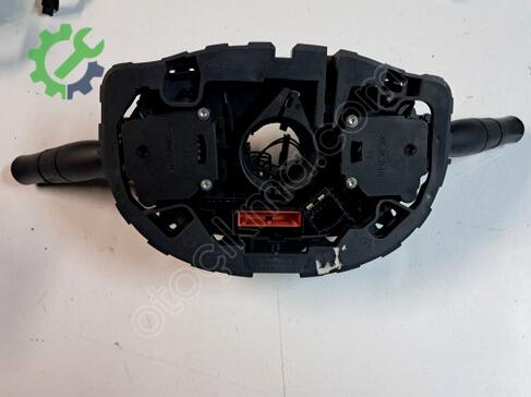 Renault Megane Silecek Kolu çıkma parça