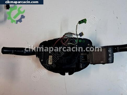 Renault Megane Silecek Kolu çıkma parça