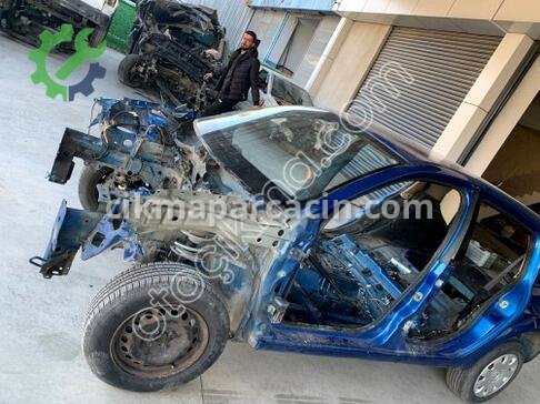 Renault Megane Marşpiyel çıkma parça