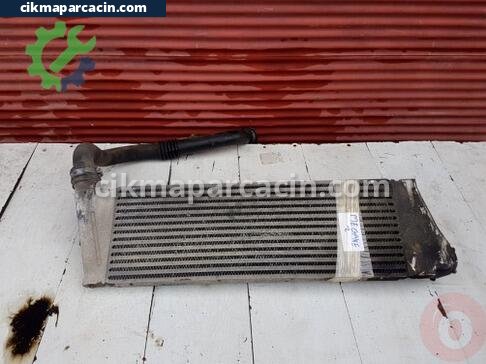 Renault Megane Intercooler Radyatörü çıkma parça
