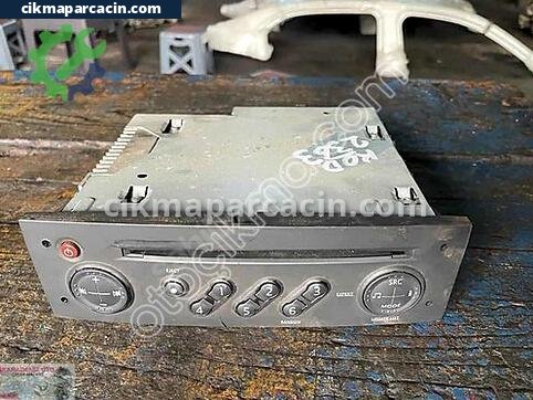 Renault Megane Teyp çıkma parça