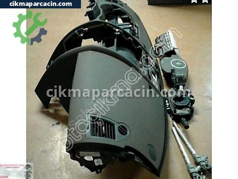 Renault Megane Torpido çıkma parça